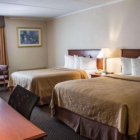 Baymont By Wyndham Youngstown Exterior photo