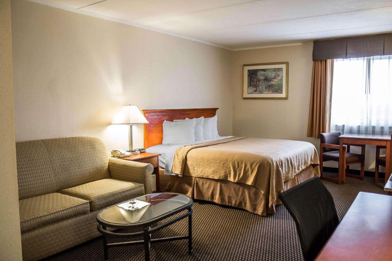 Baymont By Wyndham Youngstown Exterior photo